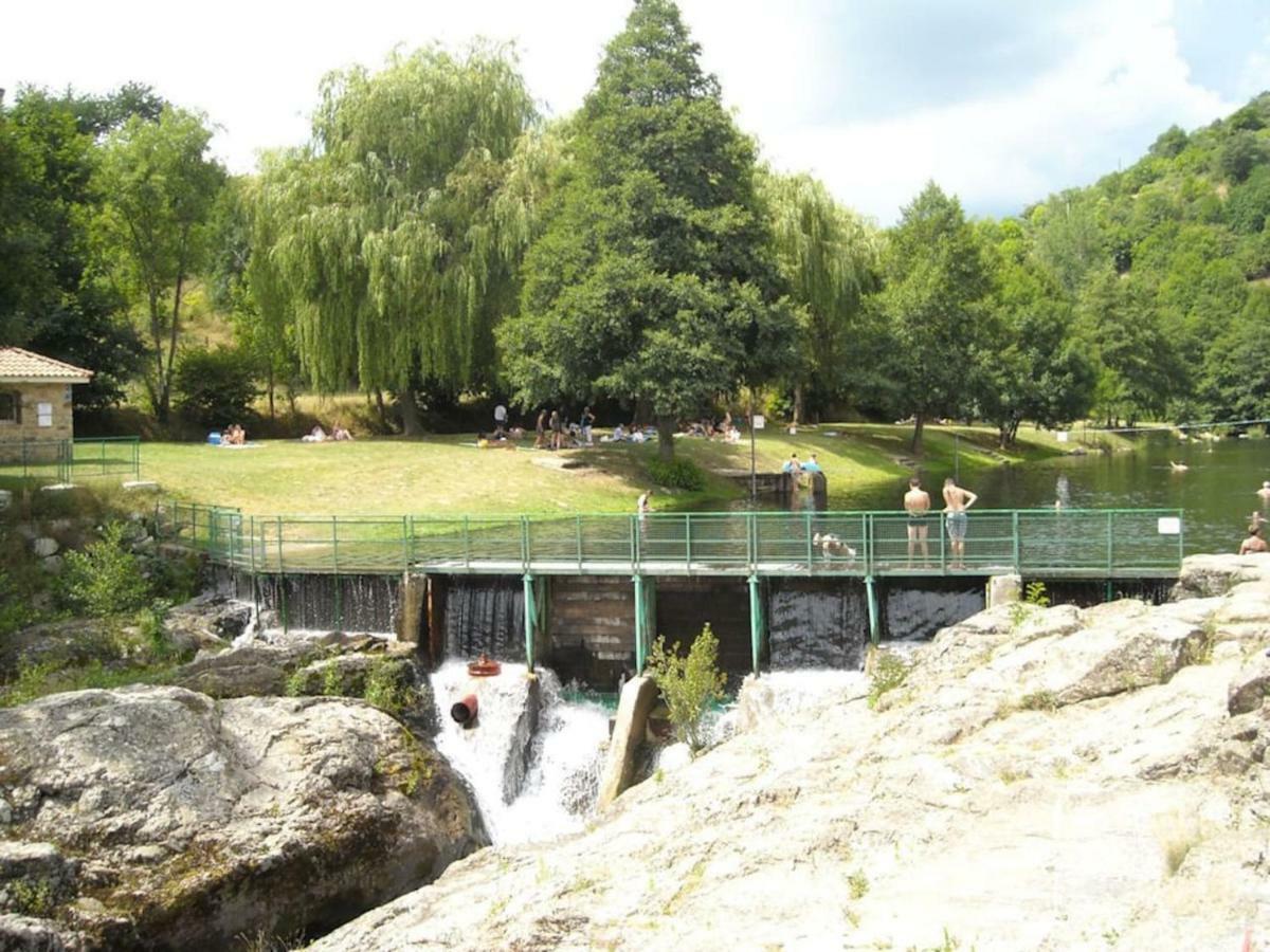 Gite Du Chateau De Retourtour Lamastre Exterior foto
